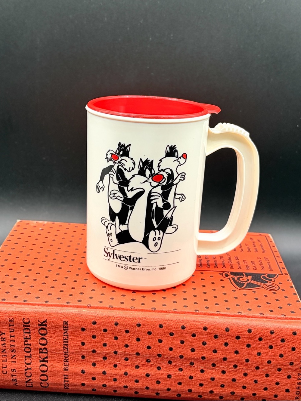 Vintage 1988 Warner Bros  Looney Tunes Sylvester Plastic Travel Mug With Lid